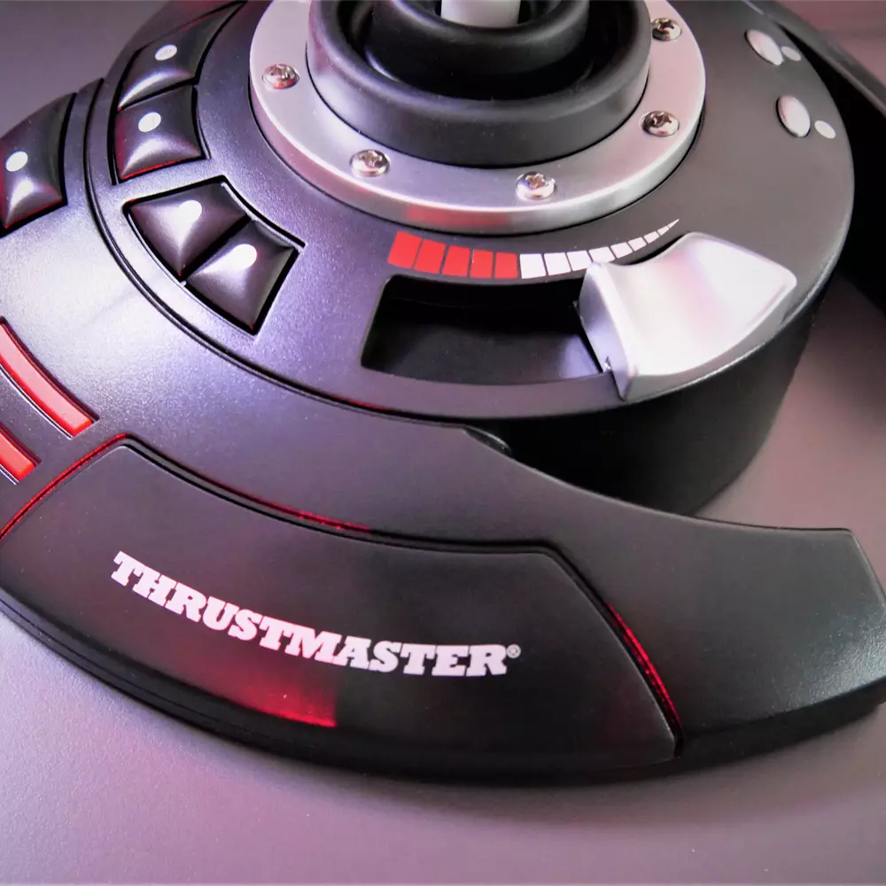 動作品 T.Flight Stick X THRUSTMASTER T.Flight Stick X – Thrustmaster